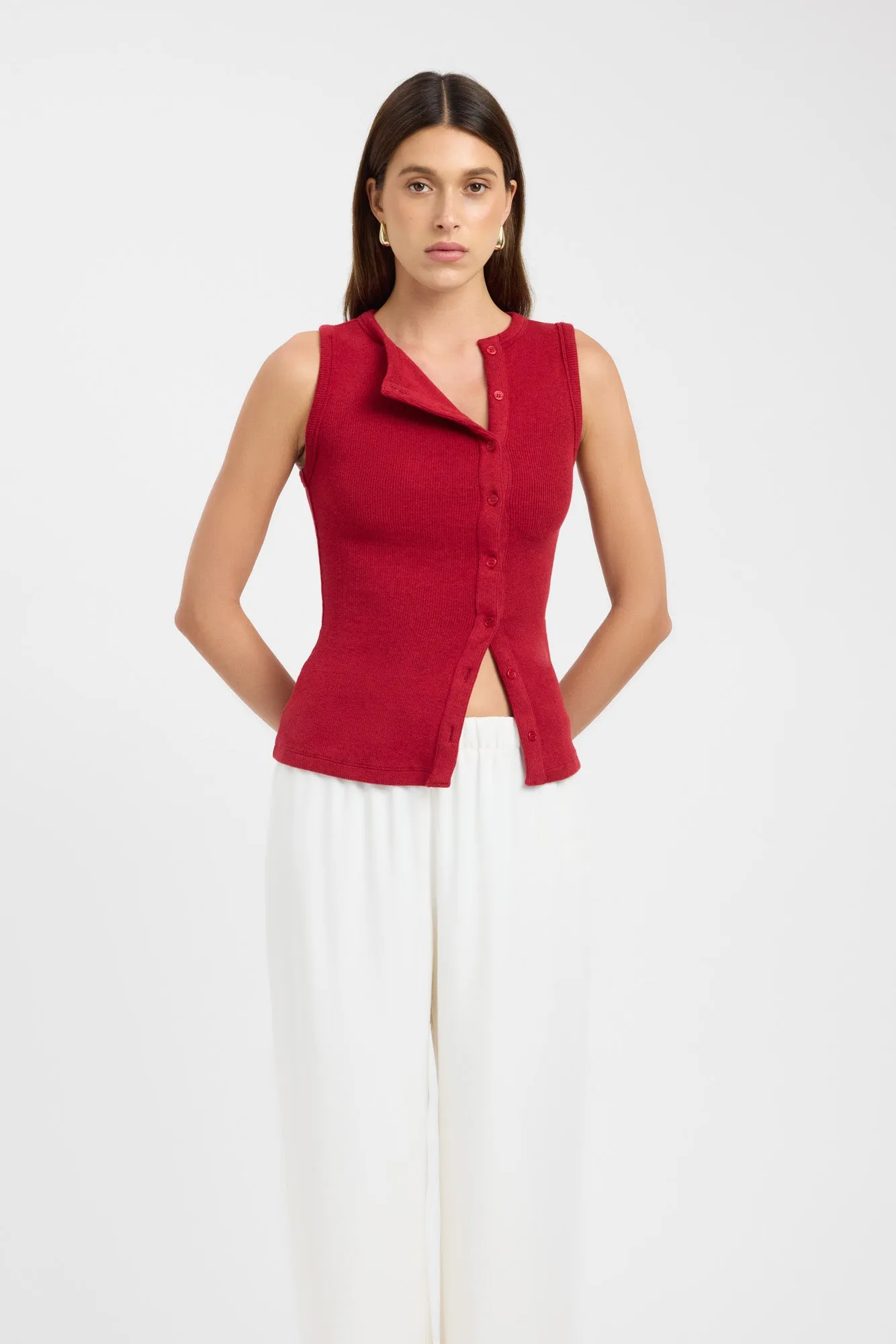 Bec Button Tank