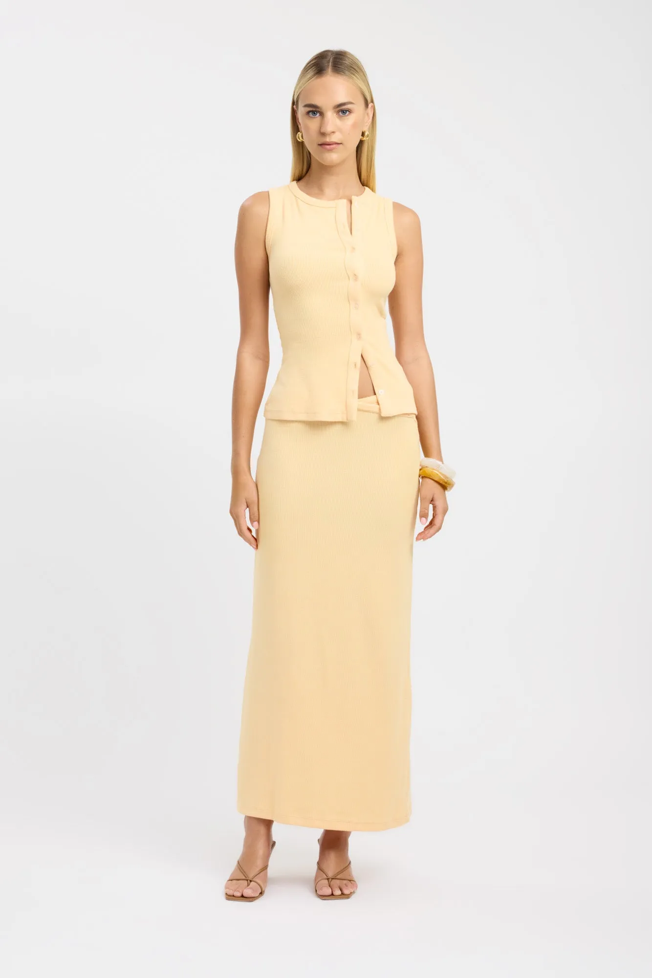 Bec Button Tank