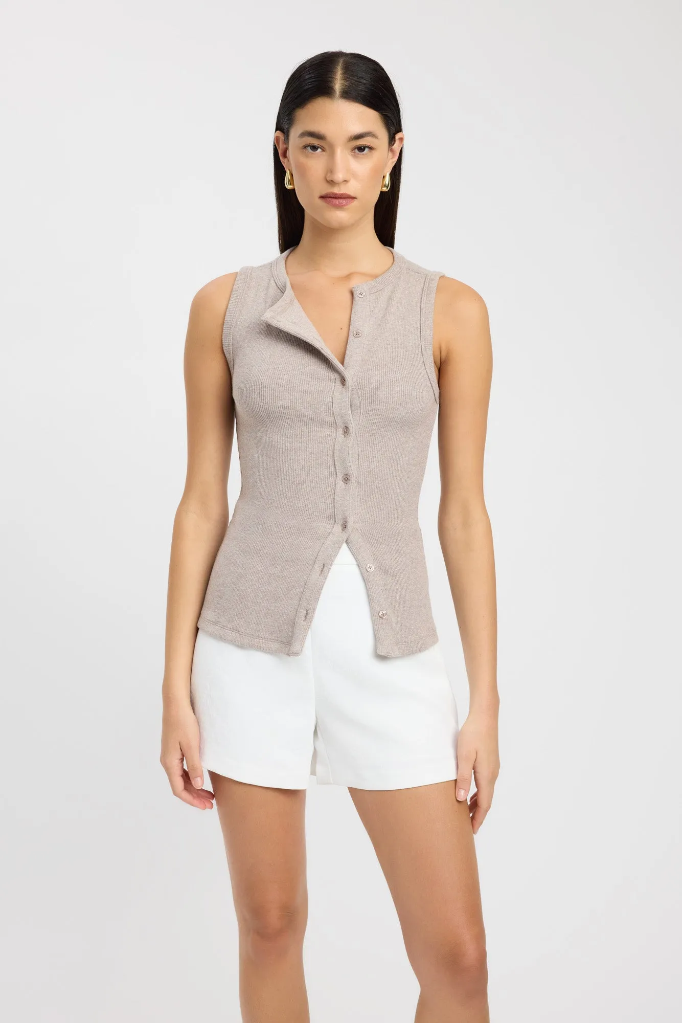 Bec Button Tank