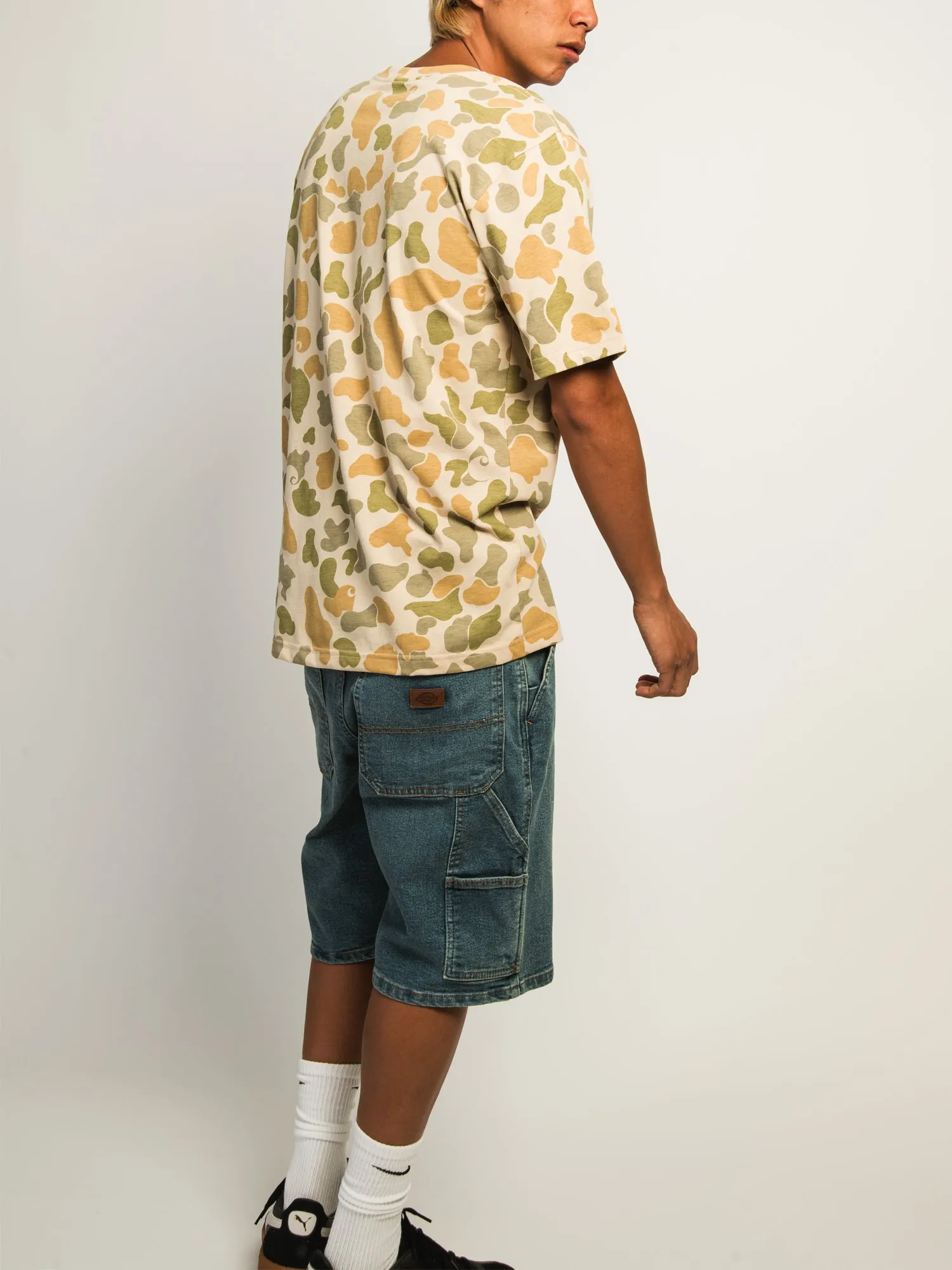 CARHARTT RELAXED LIGHTWEIGHT POCKET T-SHIRT