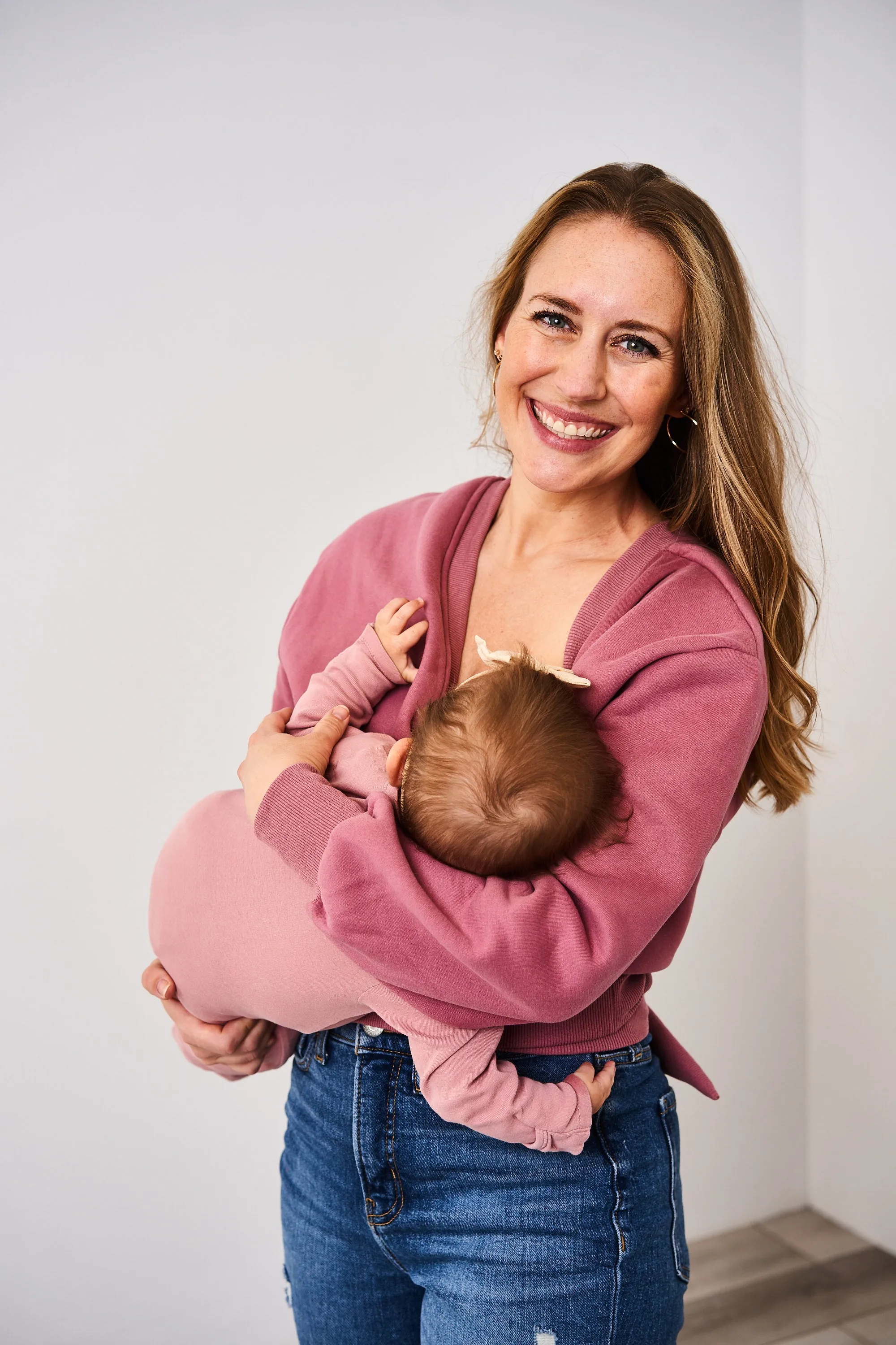 Latched Mama 635 Nest Nursing Wrap - Final Sale