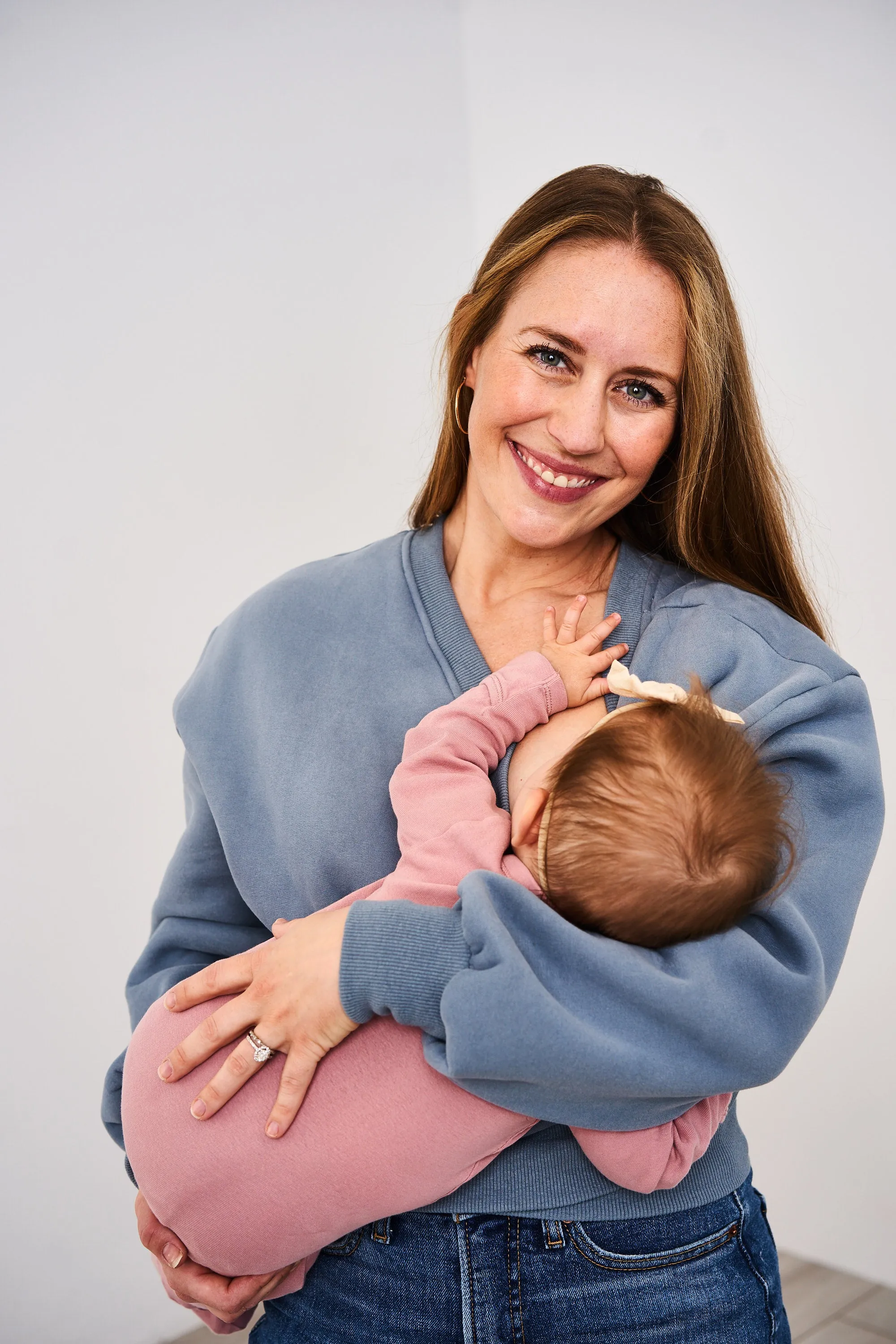 Latched Mama 635 Nest Nursing Wrap - Final Sale