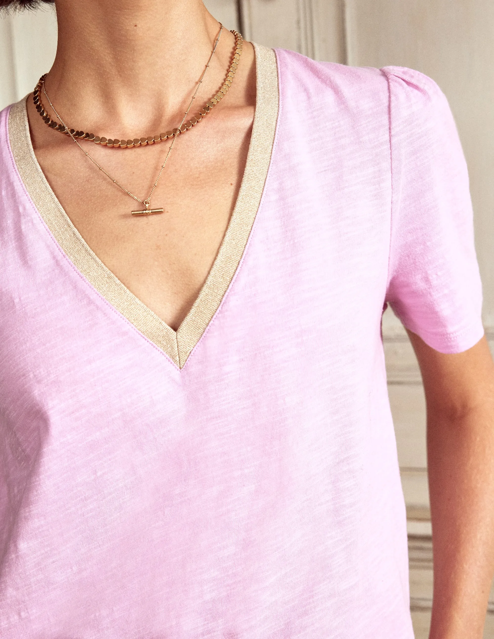 Metallic Trim V Neck T-shirt-Soft Lavender