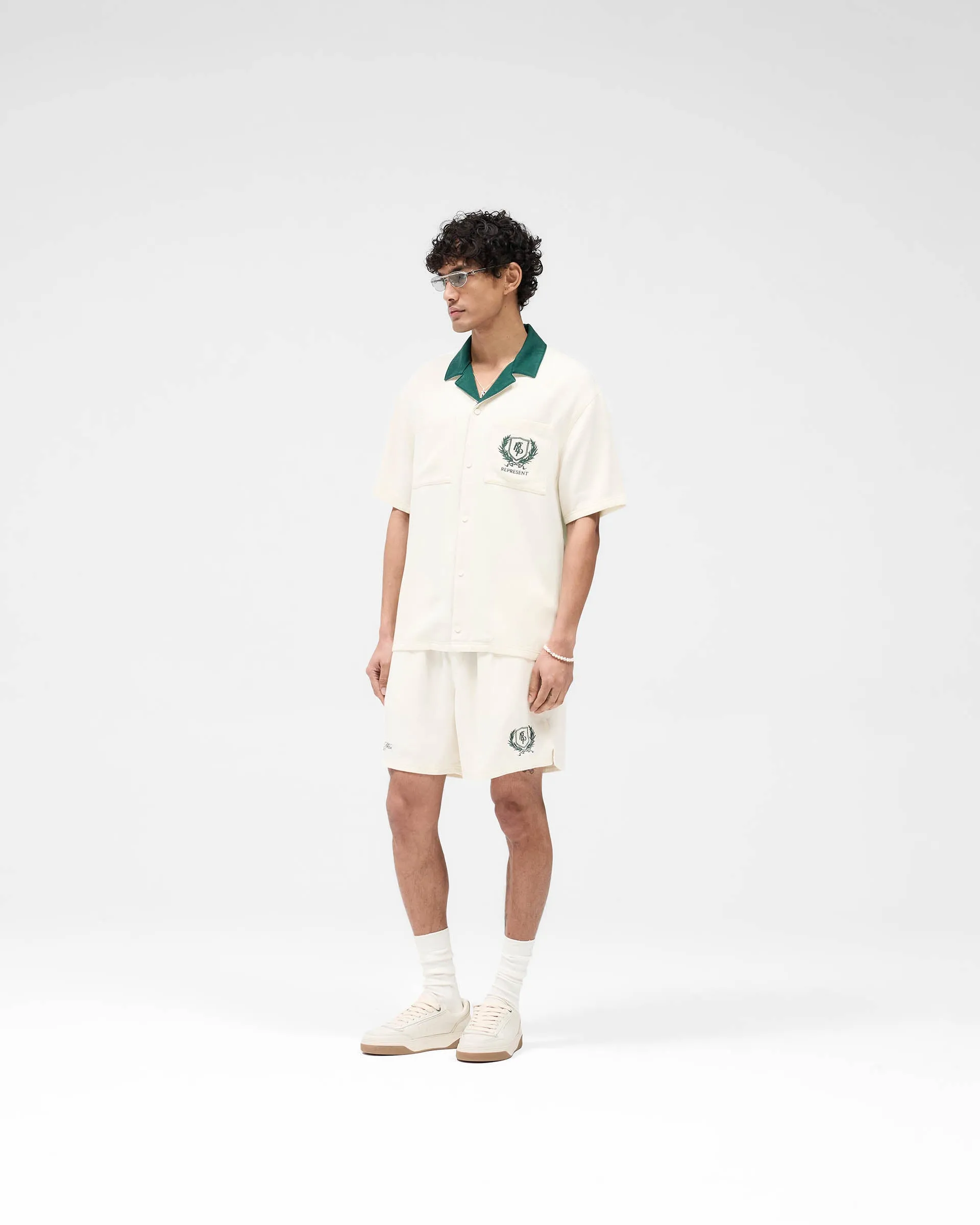 Represent Crest Short - Antique White