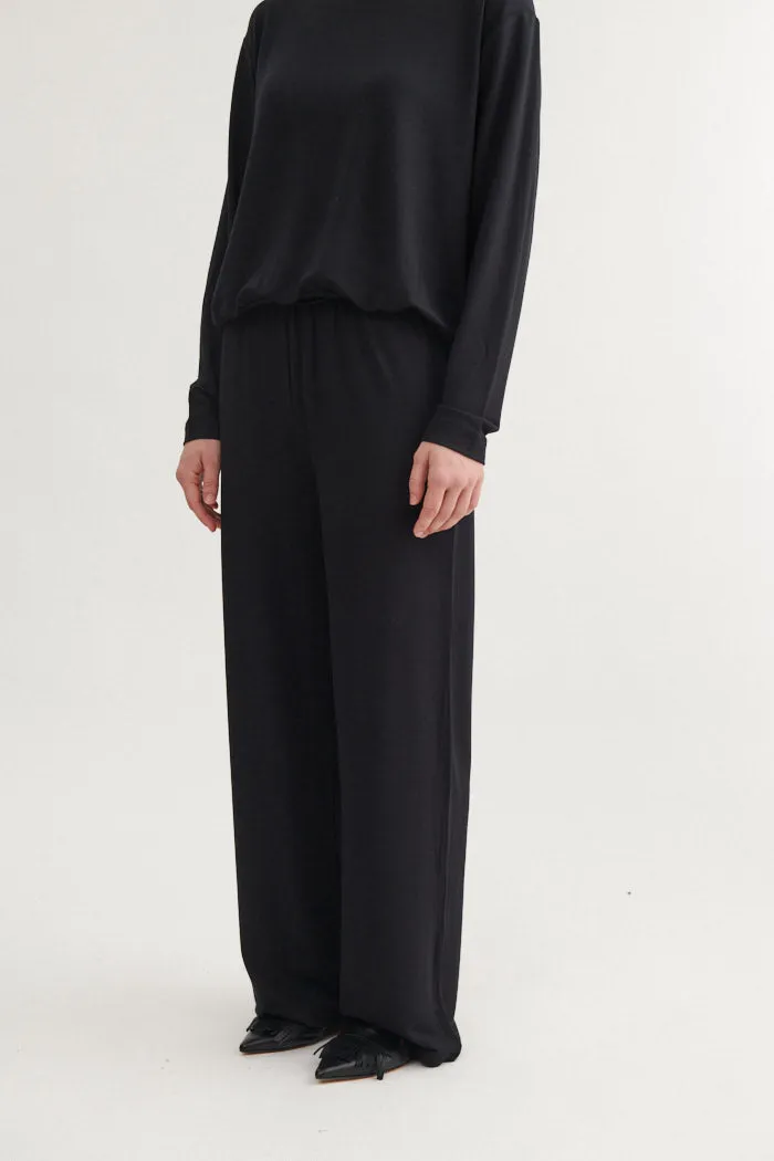 Sadie Pant - Black