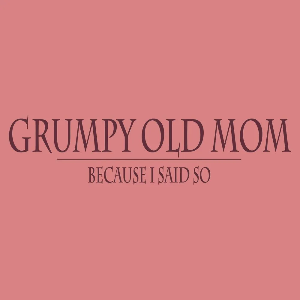 Women's Grumpy Old Mom Boyfriend Fit T-Shirt - Heather Mauve